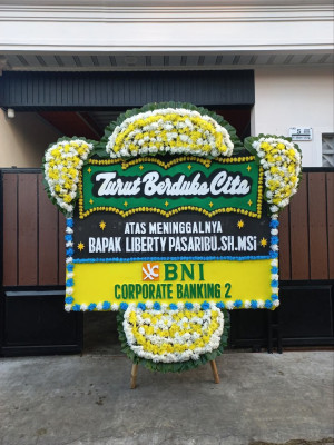 Papan Bunga Duka di Tanjunganom