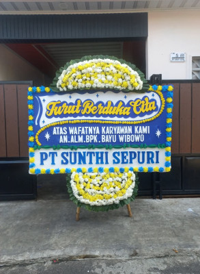 Papan Bunga Duka di Tanjunganom