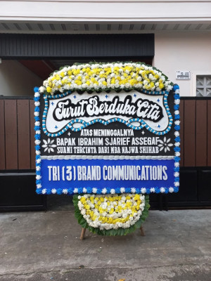 Papan Bunga Duka di Tanjunganom